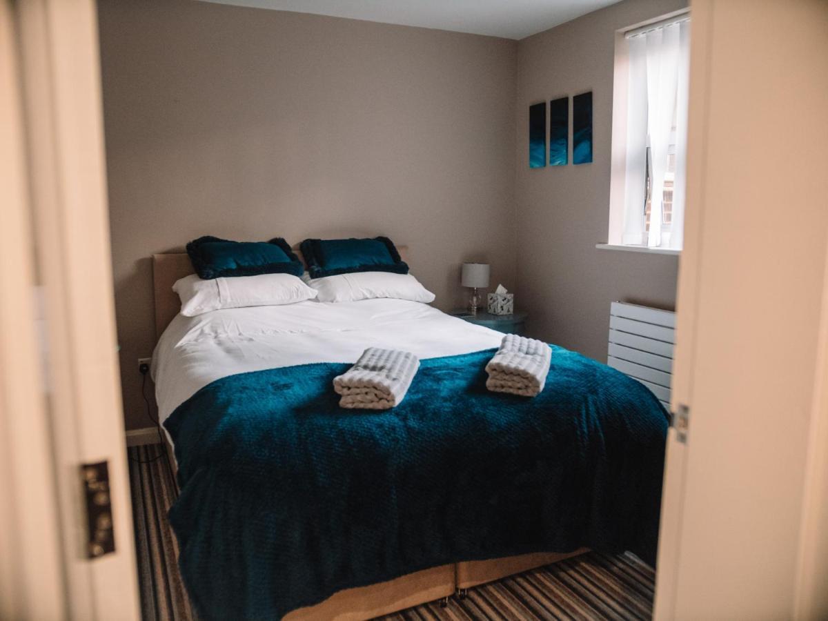 Seafarer'S View - 6 Bedroom Townhouse In Cowes, Parking & Seaviews. 카우즈 외부 사진