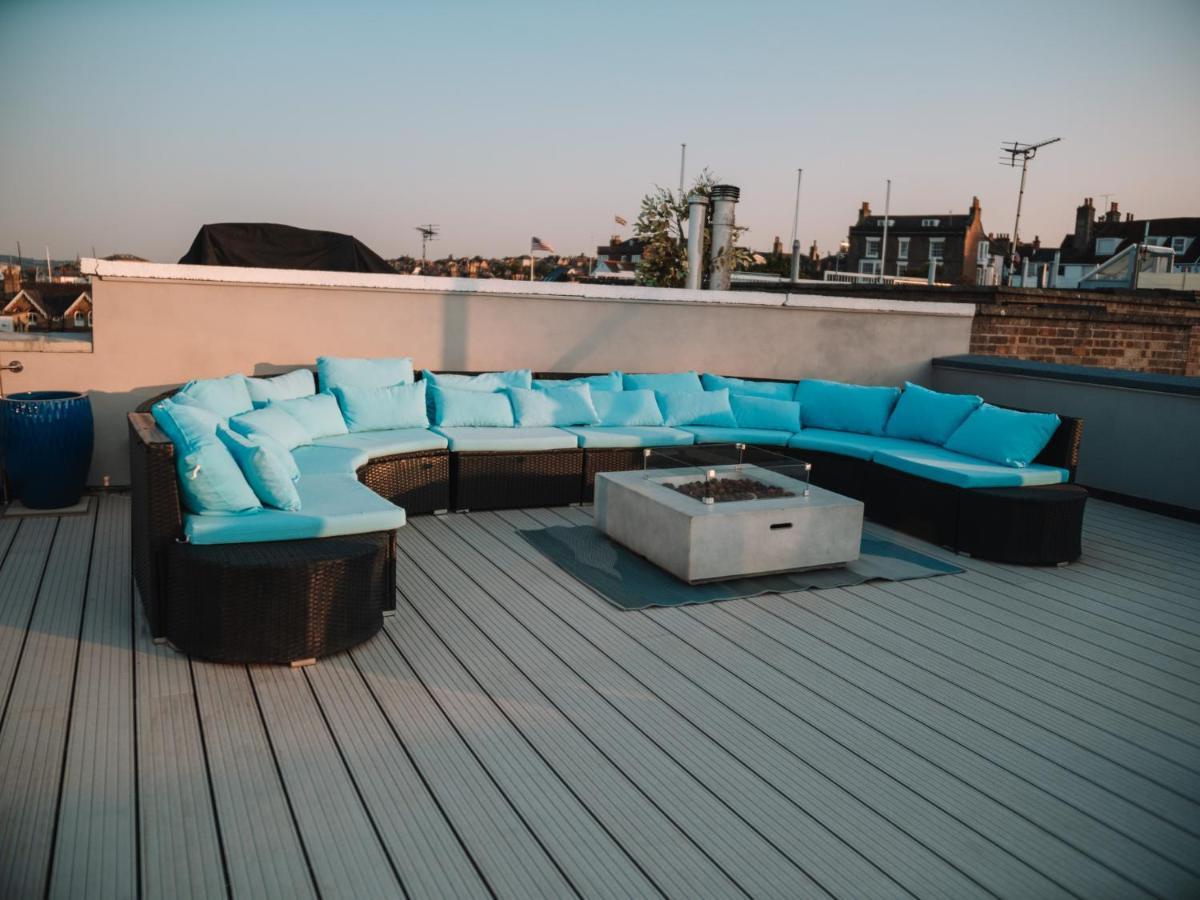 Seafarer'S View - 6 Bedroom Townhouse In Cowes, Parking & Seaviews. 카우즈 외부 사진