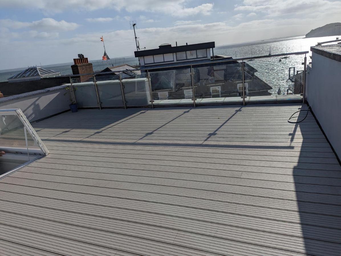 Seafarer'S View - 6 Bedroom Townhouse In Cowes, Parking & Seaviews. 카우즈 외부 사진